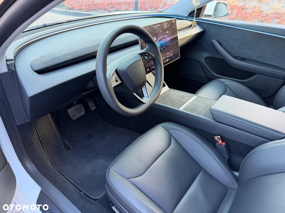 Tesla Model 3 Langstreckenbatterie Allradantrieb Dual Motor - 12