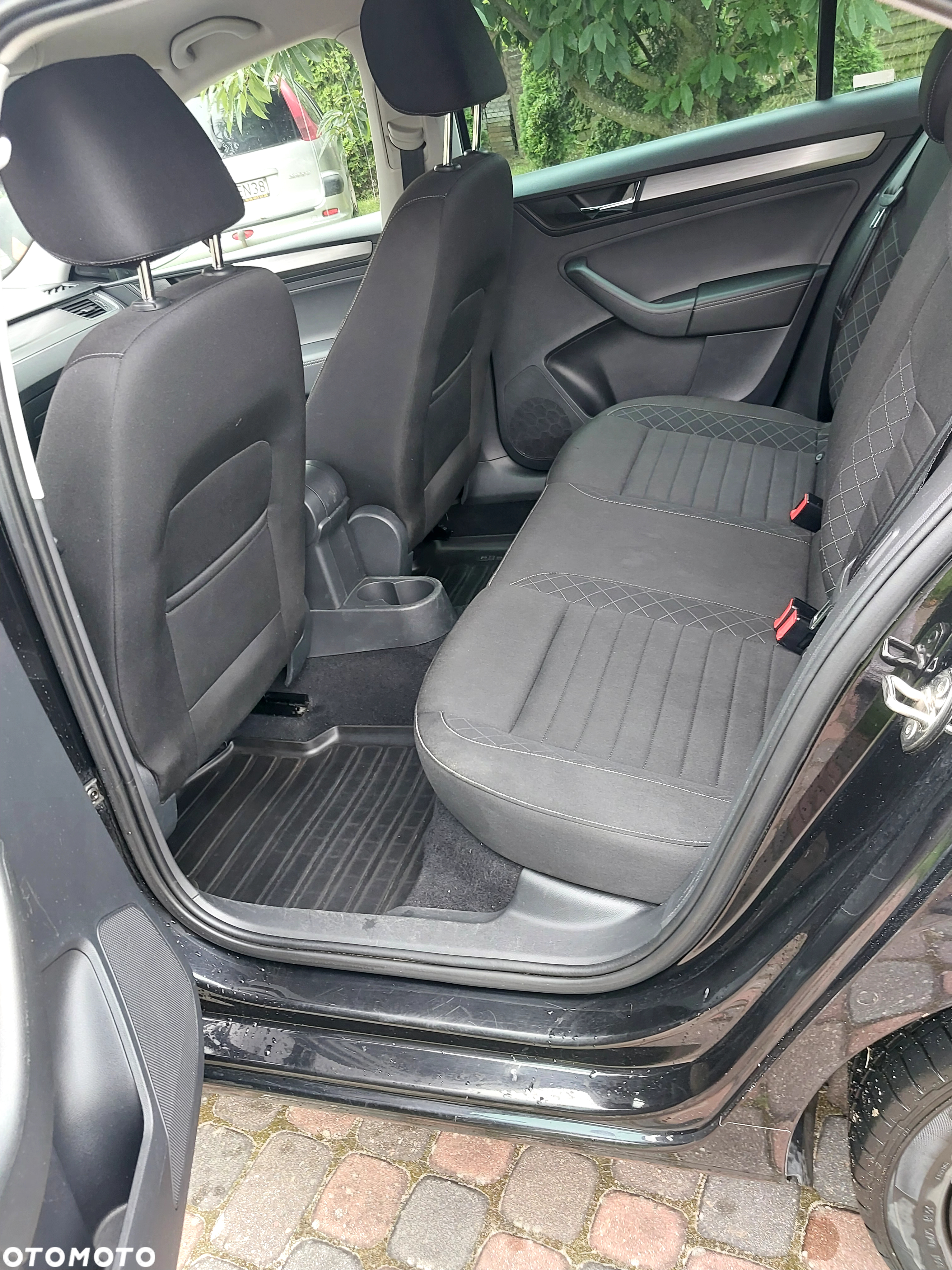 Skoda RAPID 1.0 TSI Style - 10