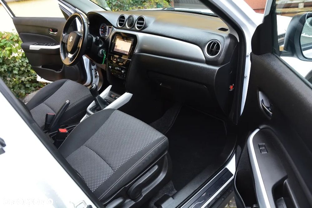 Suzuki Vitara 1.6 Elegance 2WD - 24