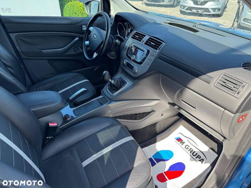 Ford Kuga 2.0 TDCi 2x4 Titanium - 19