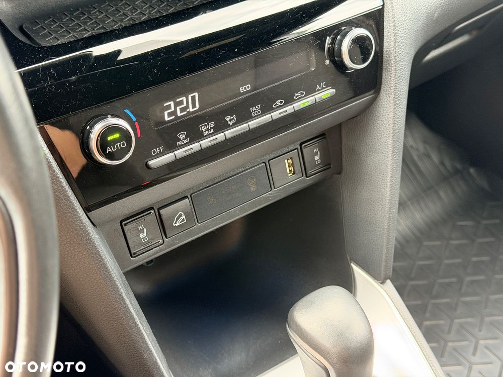 Toyota Yaris Cross Hybrid 1.5 Comfort AWD - 33