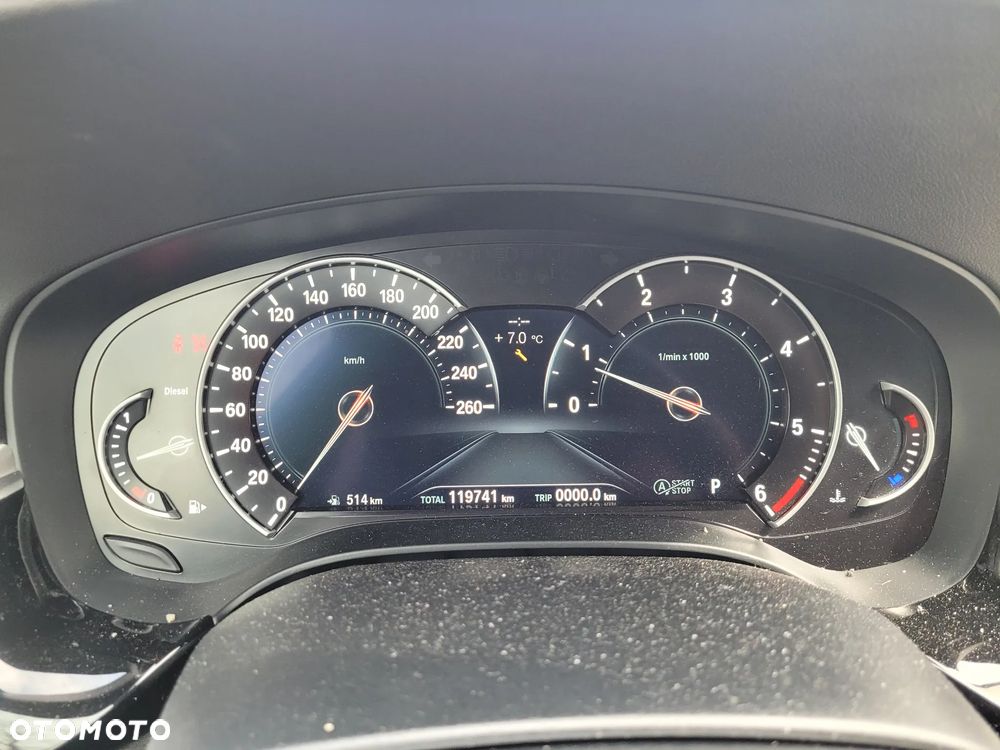 BMW Seria 5 520d xDrive Sport Line - 9