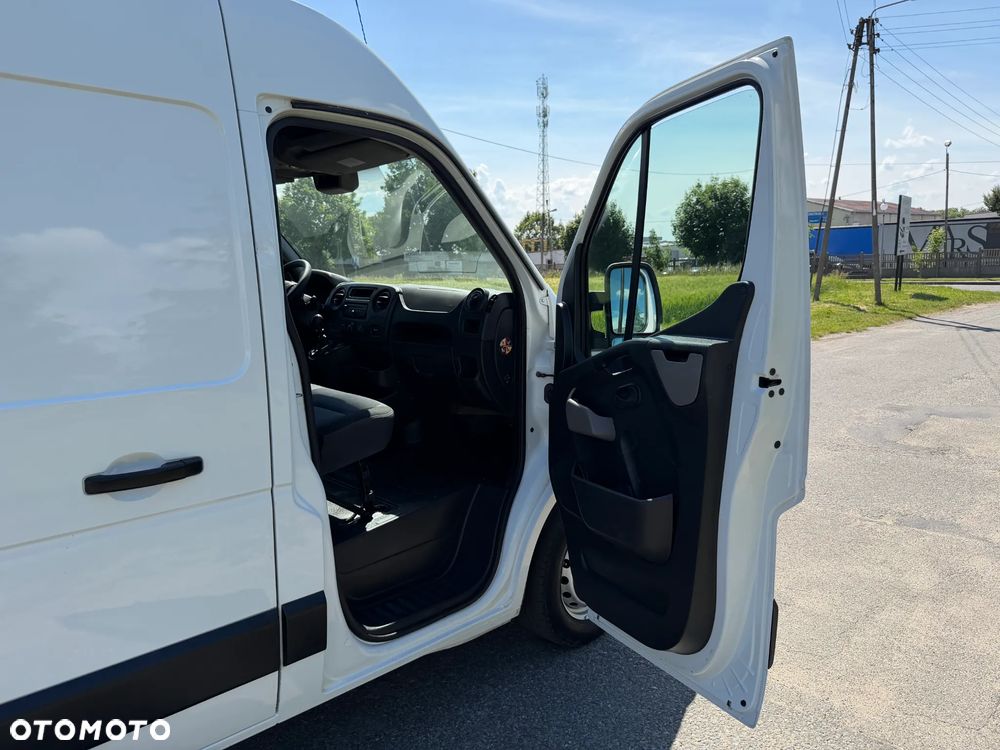 Renault Master * 2.3 / 125KM * L2H2 * Średni / Podwyższany * Furgon / Blaszak * - 30