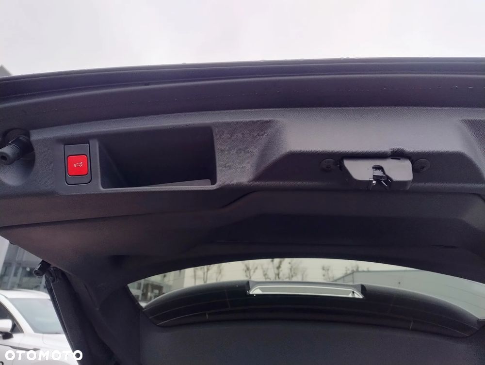 Peugeot 308 1.5 BlueHDi GT S&S EAT8 - 8