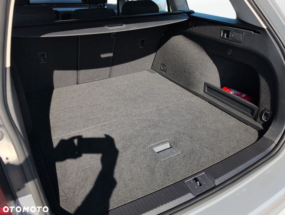 Volkswagen Passat Variant 1.5 TSI EVO Business DSG - 9