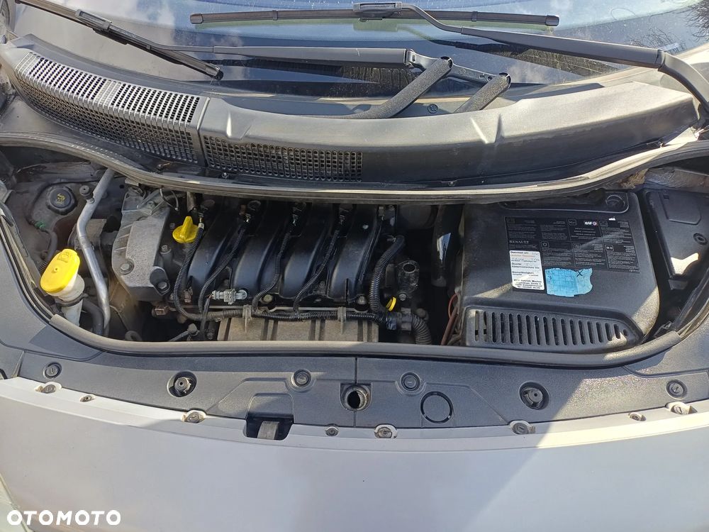 Renault Scenic 2.0 16V Expression - 19