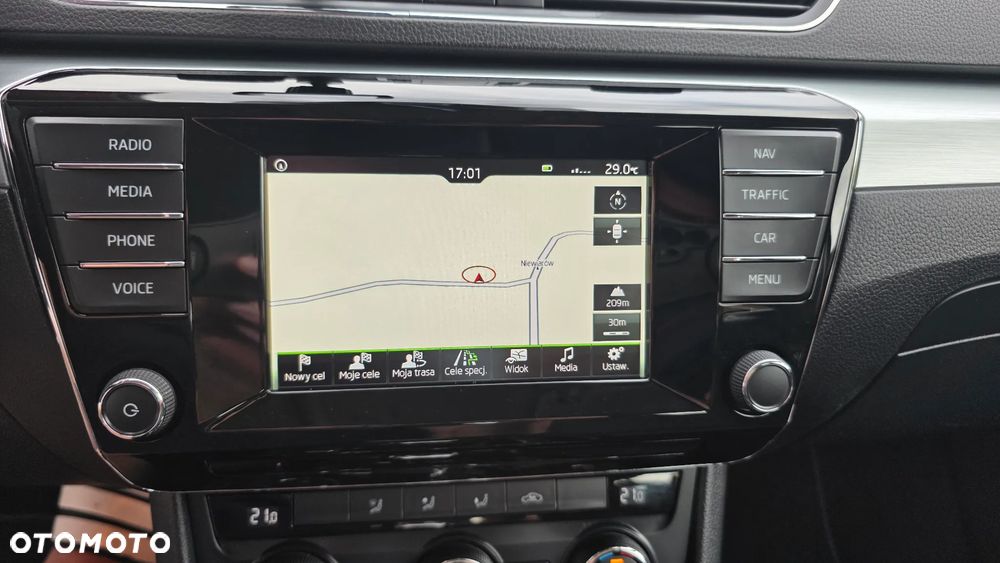 Skoda Superb 2.0 TDI Style DSG - 33