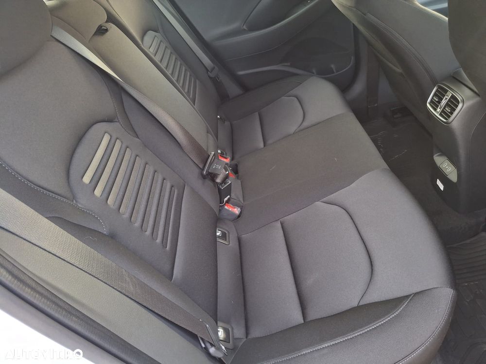 Hyundai i30 1.5 T-GDI 140CP 7DCT MHEV Highway - 12