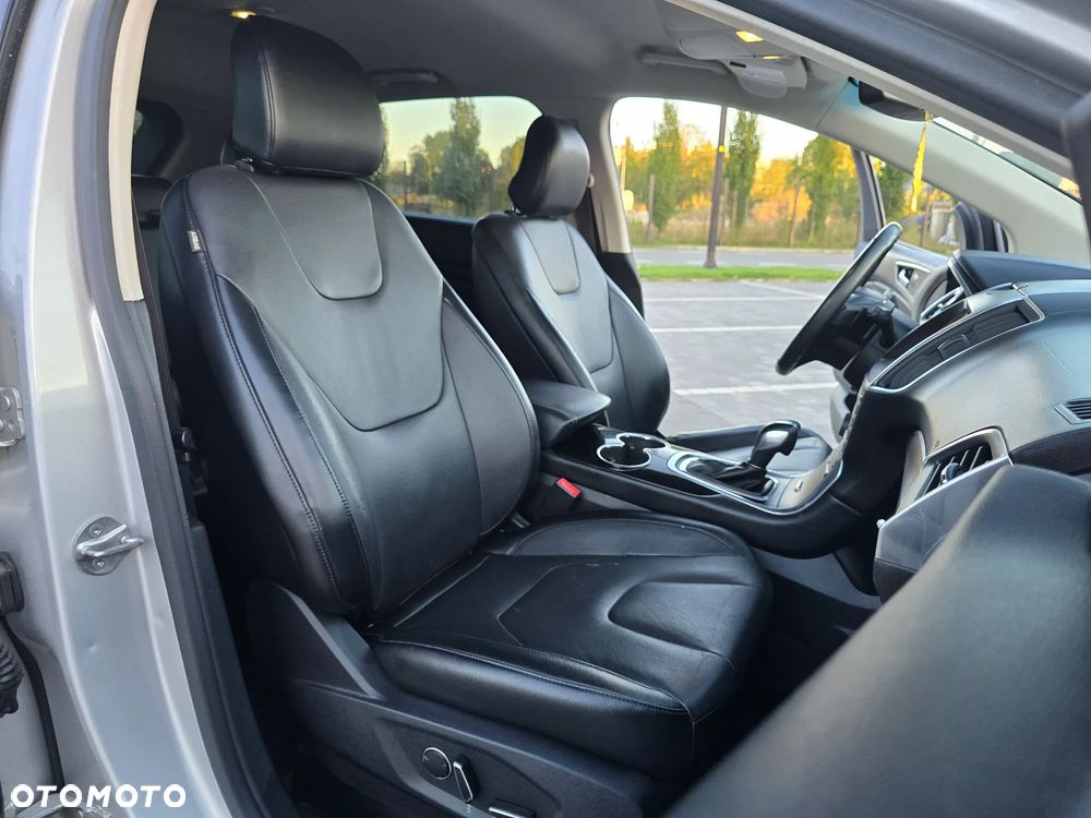 Ford Edge - 26