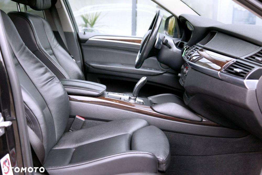 BMW X6 xDrive40d - 16