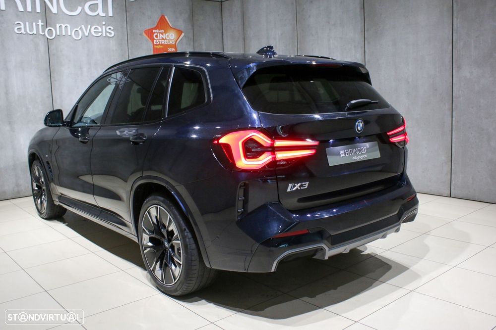 BMW iX3 M Sport Impressive - 13