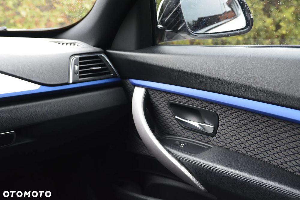 BMW 3GT 320d M Sport - 38