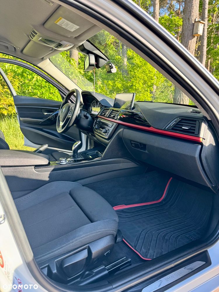 BMW Seria 3 330d Sport Line - 15