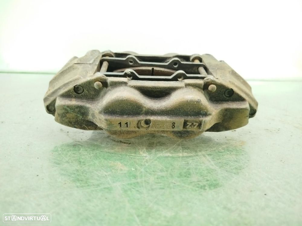 CALÍPER DE FREIO DIANTEIRO DIREITO TOYOTA HILUX - 1