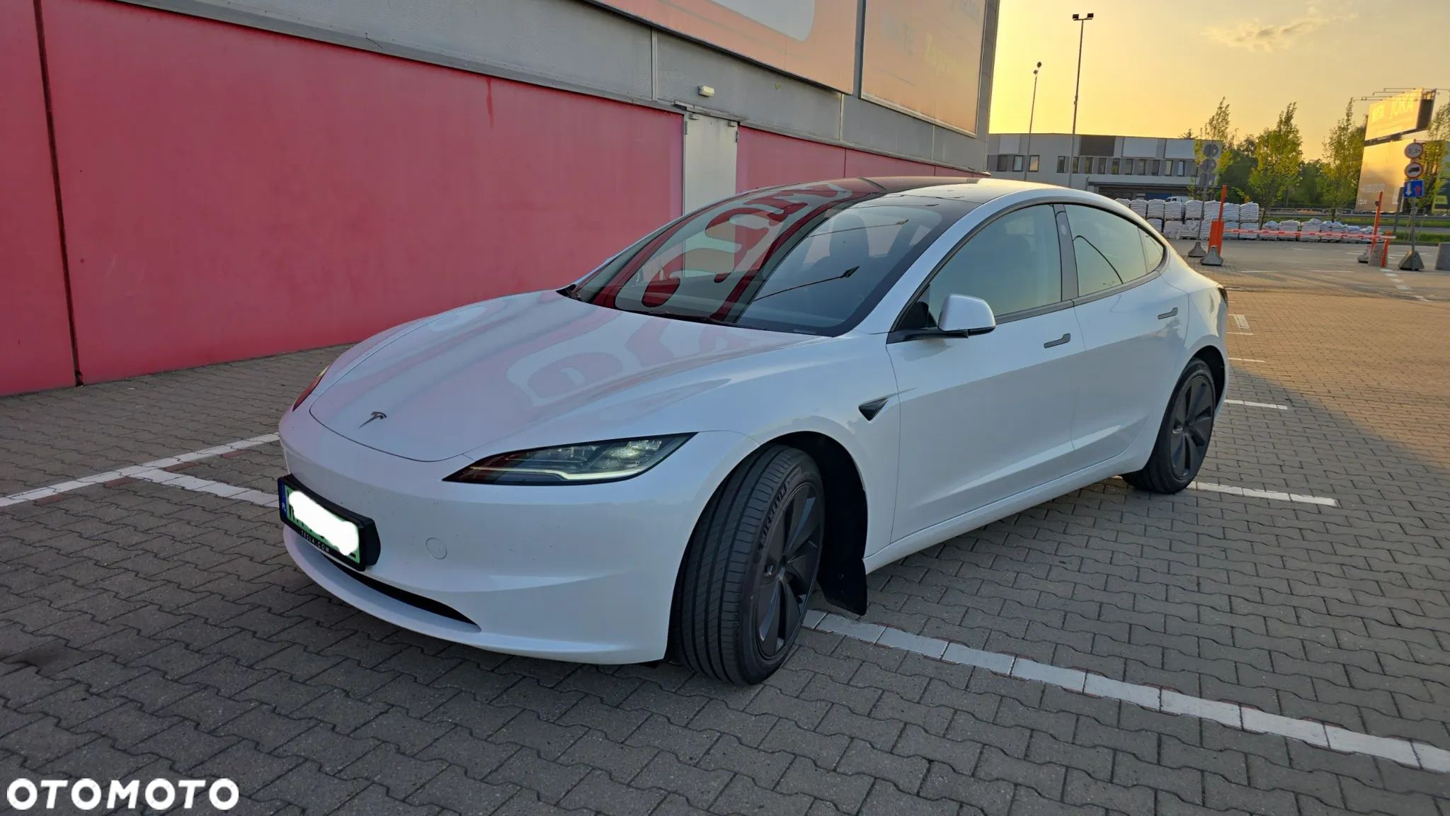Tesla Model 3 Standard Range Plus - 1