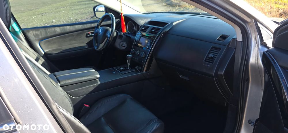 Mazda CX-9 3.7 V6 - 12