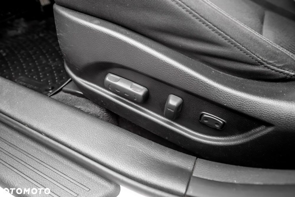 Hyundai i40 Kombi blue 1.7 CRDi Premium - 24