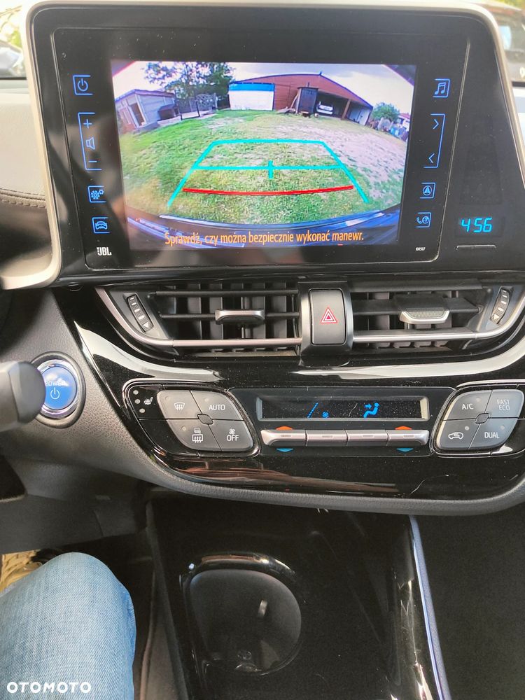 Toyota C-HR Business-Edition - 25