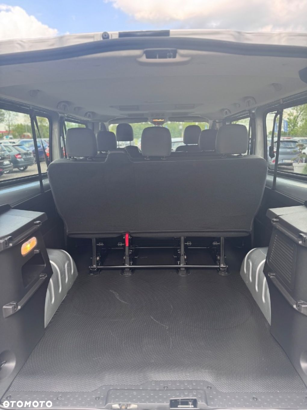 Opel Vivaro - 13