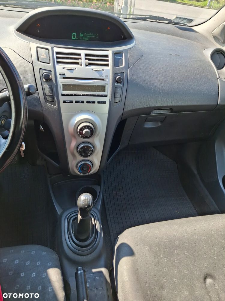 Toyota Yaris 1.0 Luna - 17