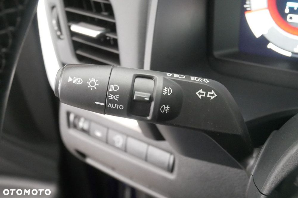 Nissan Qashqai 1.3 DIG-T MHEV N-Connecta Xtronic - 29