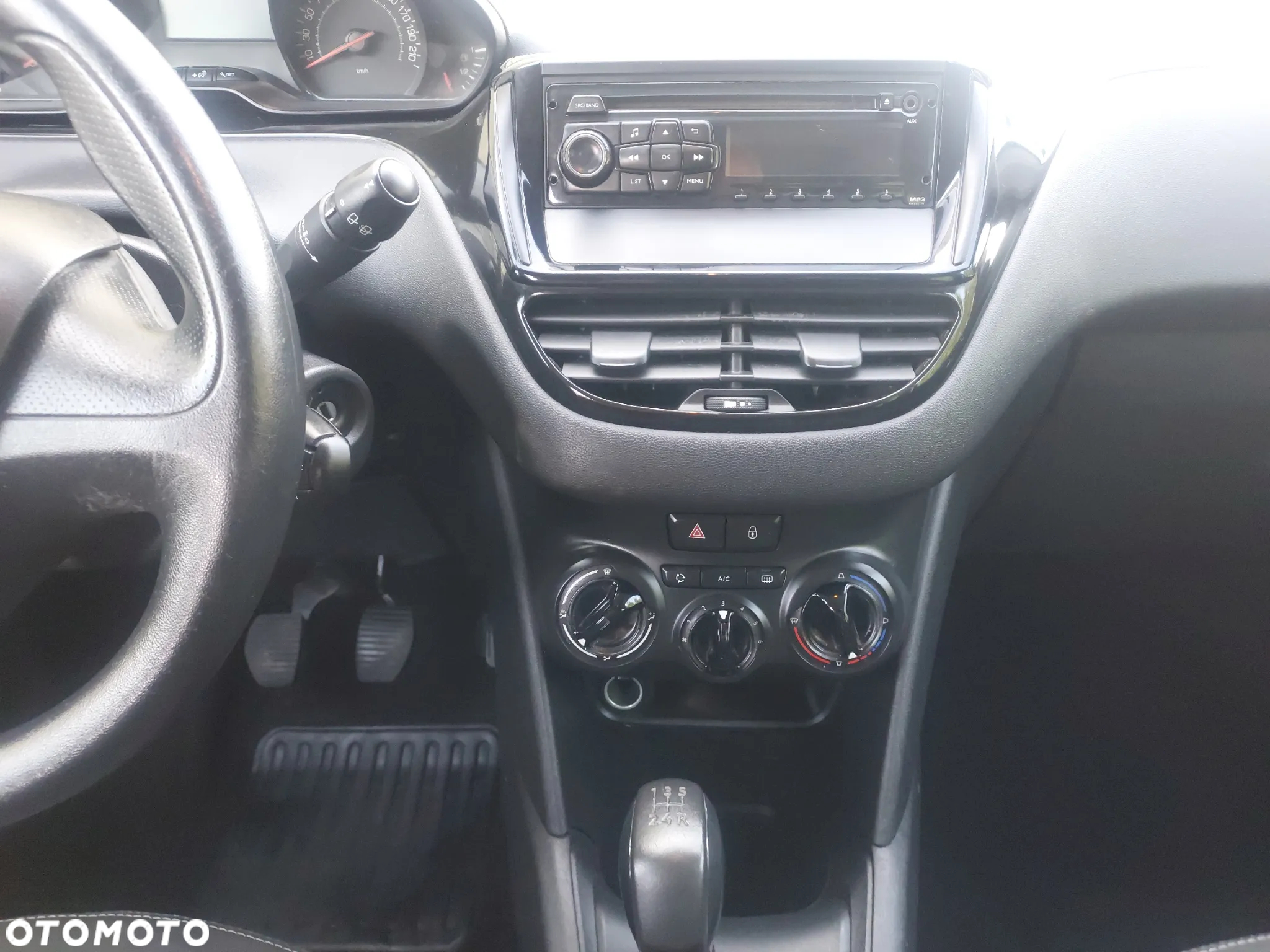 Peugeot 208 1.4 HDi Access - 14