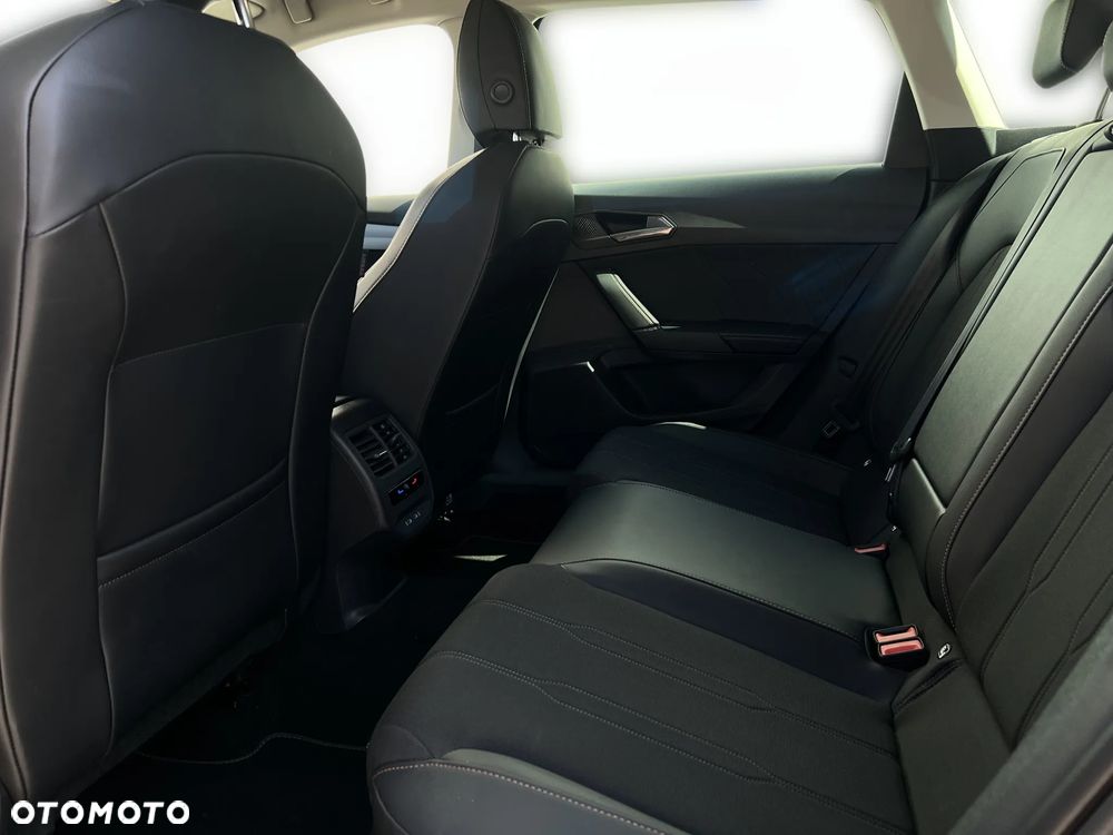 Cupra Leon 1.5 eTSI DSG - 12