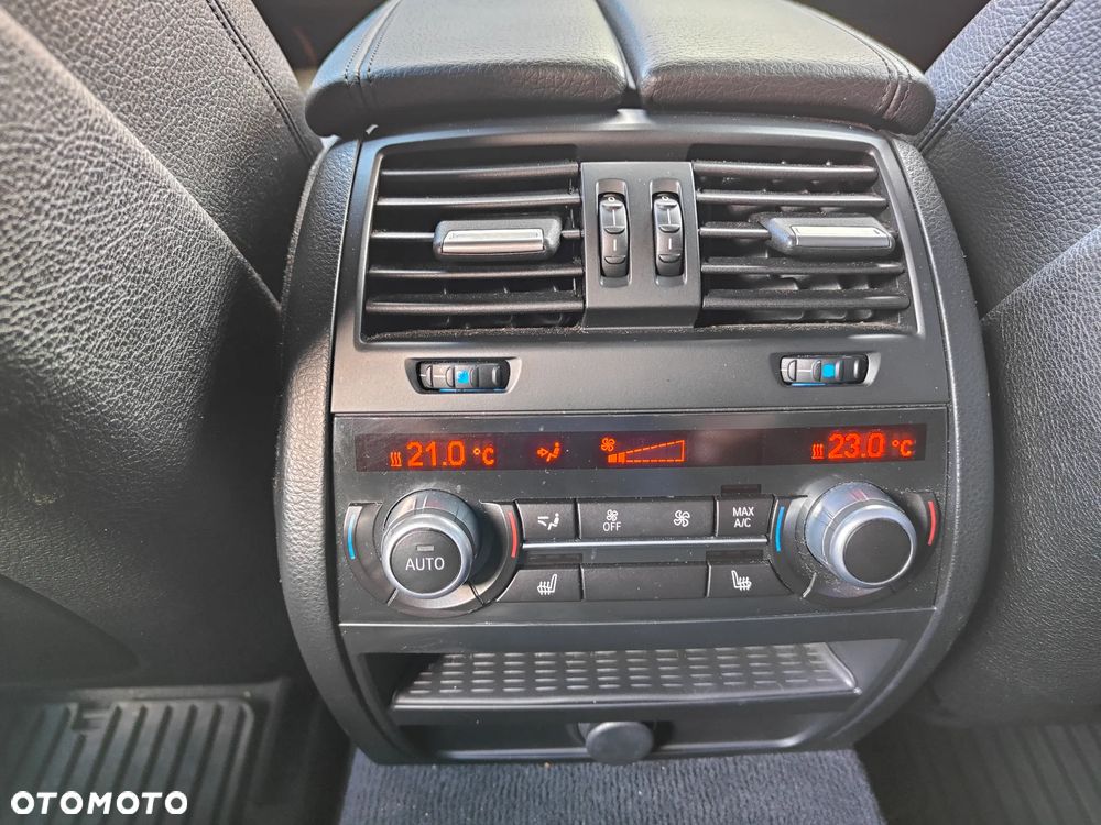 BMW Seria 5 530d xDrive Luxury Line - 24