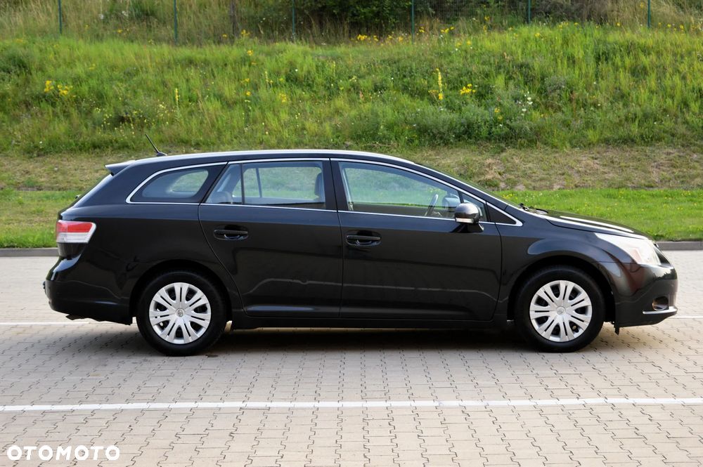 Toyota Avensis 2.0 D-4D Sol - 27