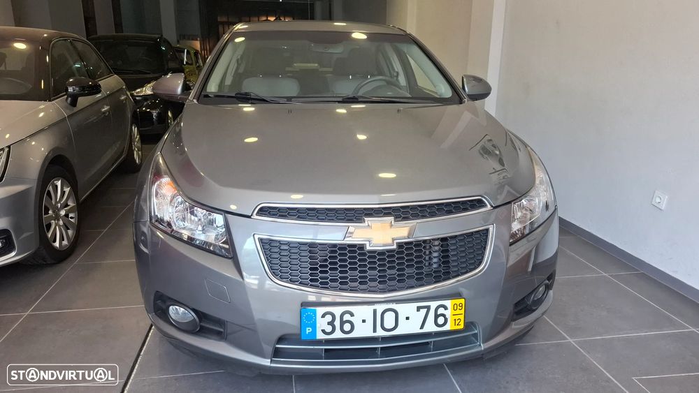 Chevrolet Cruze 1.6 LS - 2