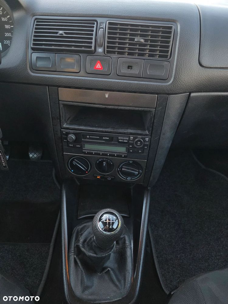 Volkswagen Golf - 12