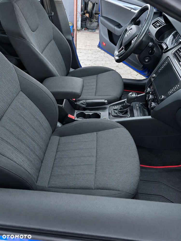 Skoda Octavia - 8