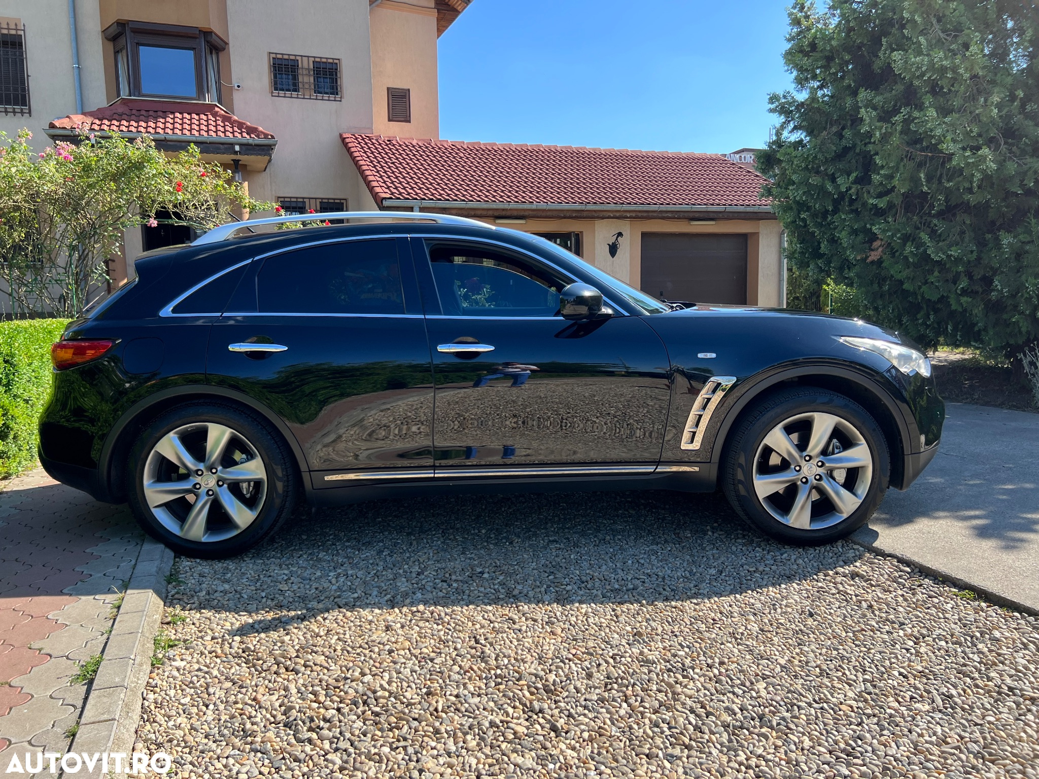 Infiniti FX 30 FX30d 3.0d V6 S Premium AWD - 3