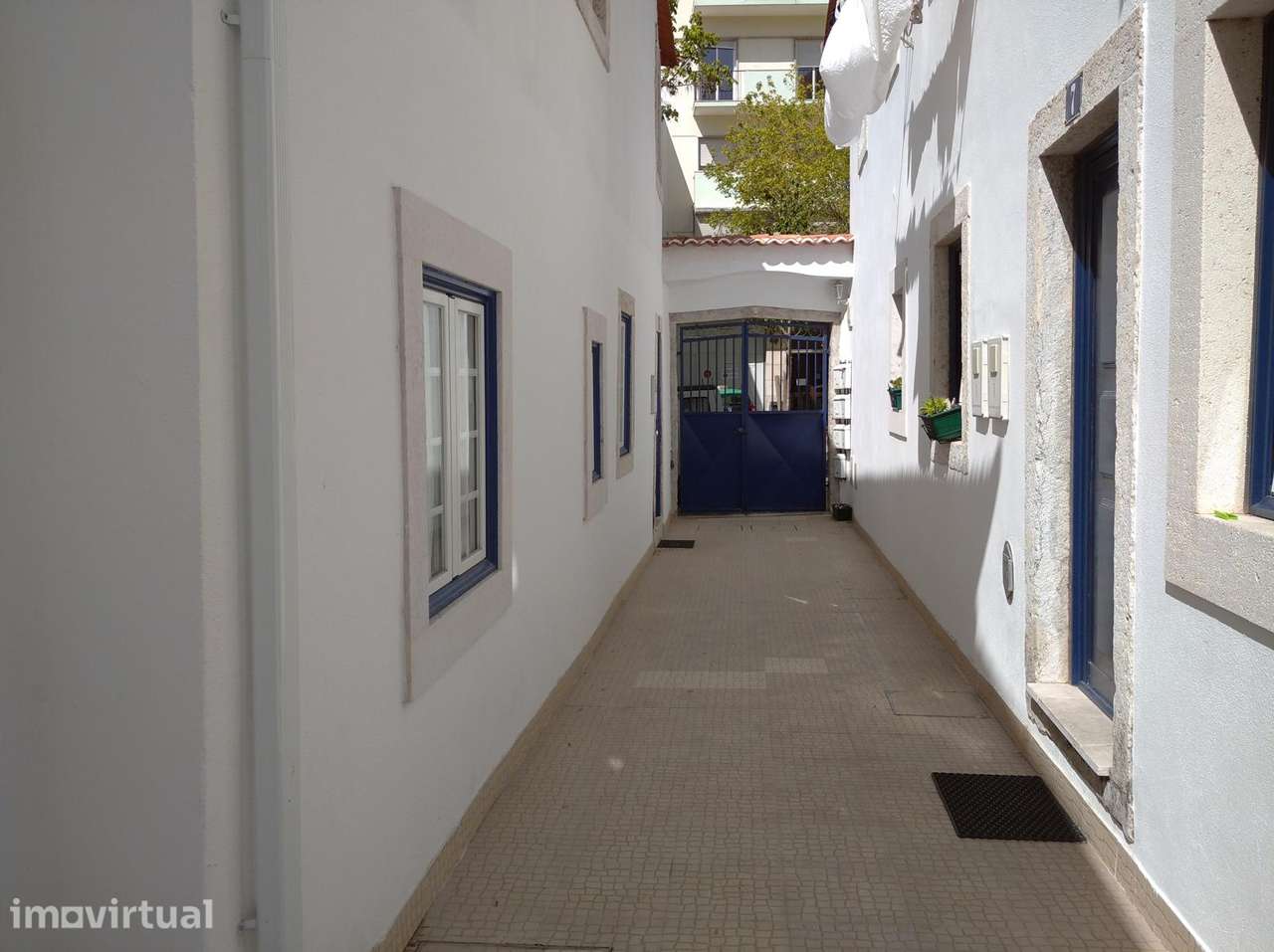 APARTAMENTO T0 NA RUA POSSIDÓNIO DA SILVA - Grande imagem: 2/13