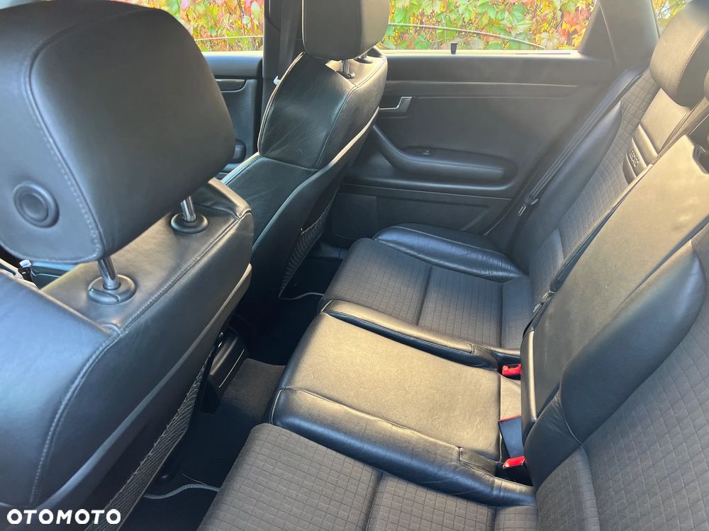 Audi S4 Limousine 4.2 Quattro Tiptr - 31