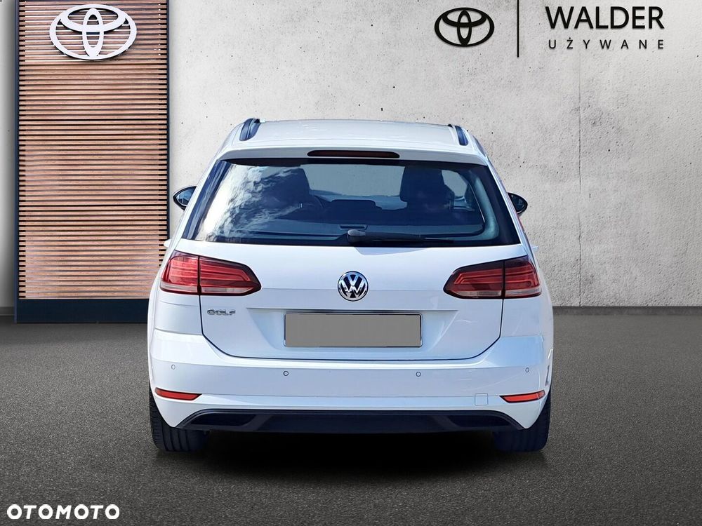 Volkswagen Golf - 5