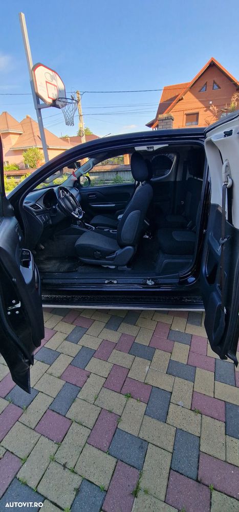 Mitsubishi L200 Double Cab 2.2 DI-D M/T Instyle - 2