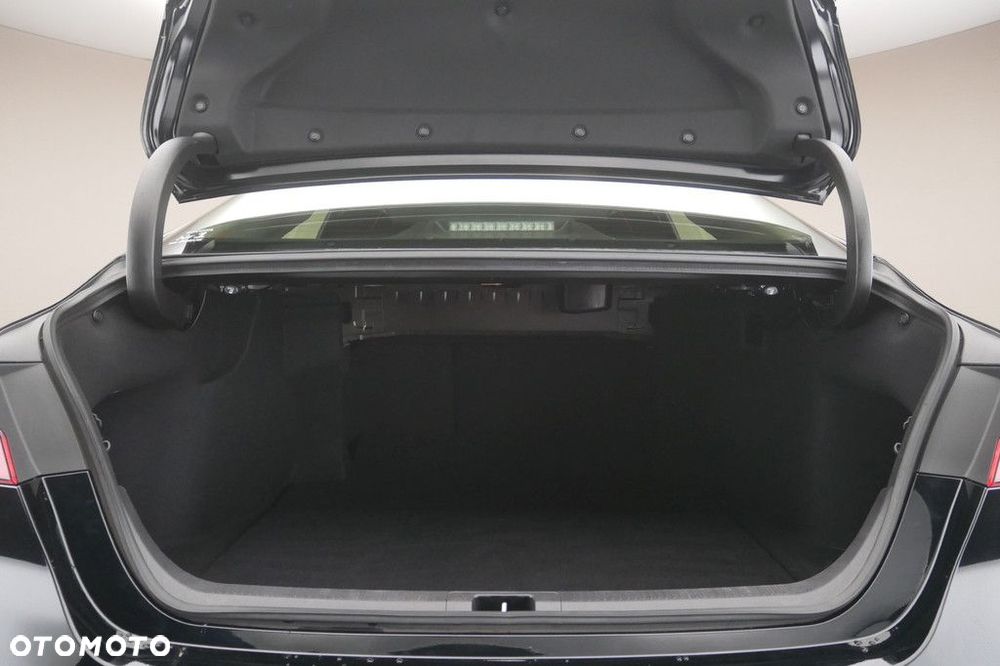 Toyota Camry 2.5 Hybrid Comfort CVT - 16