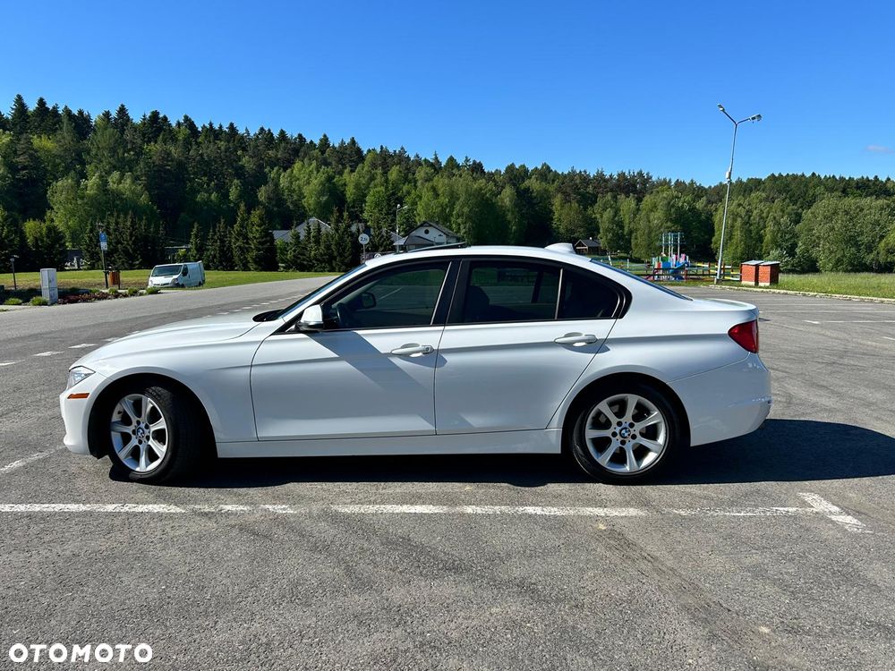 BMW Seria 3 320i - 3