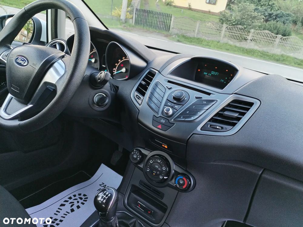 Ford Fiesta - 15