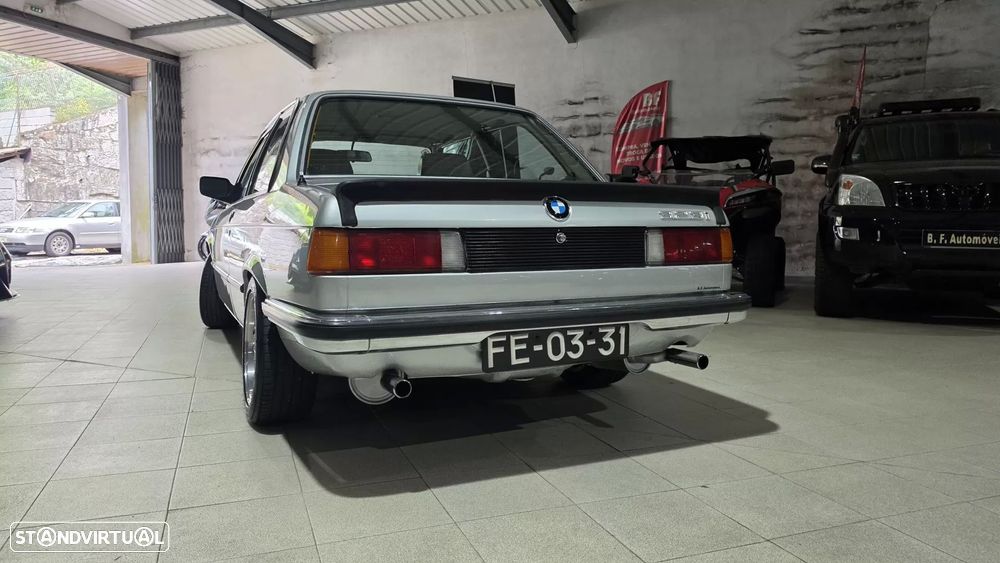 BMW 323 - 13