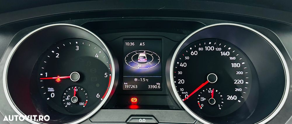 Volkswagen Tiguan - 33