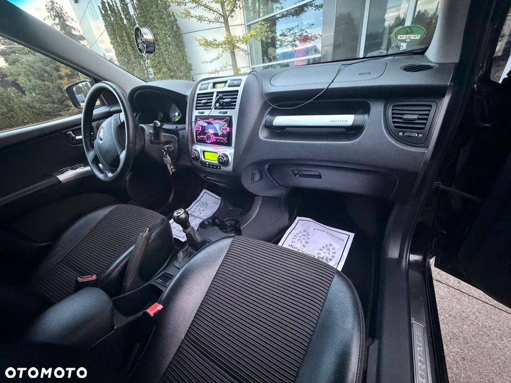 Kia Sportage 2.0 Expedition + - 6