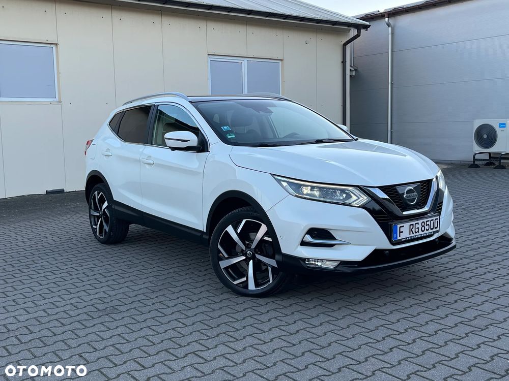 Nissan Qashqai 1.6 DIG-T TEKNA+ - 1