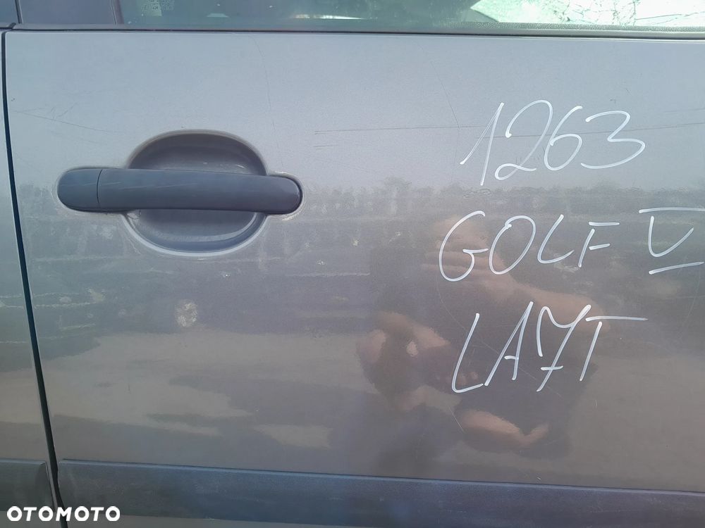 VW GOLF V DRZWI PRAWE PRZEDNIE PRAWY PRZÓD KOLOR: LA7T - 2