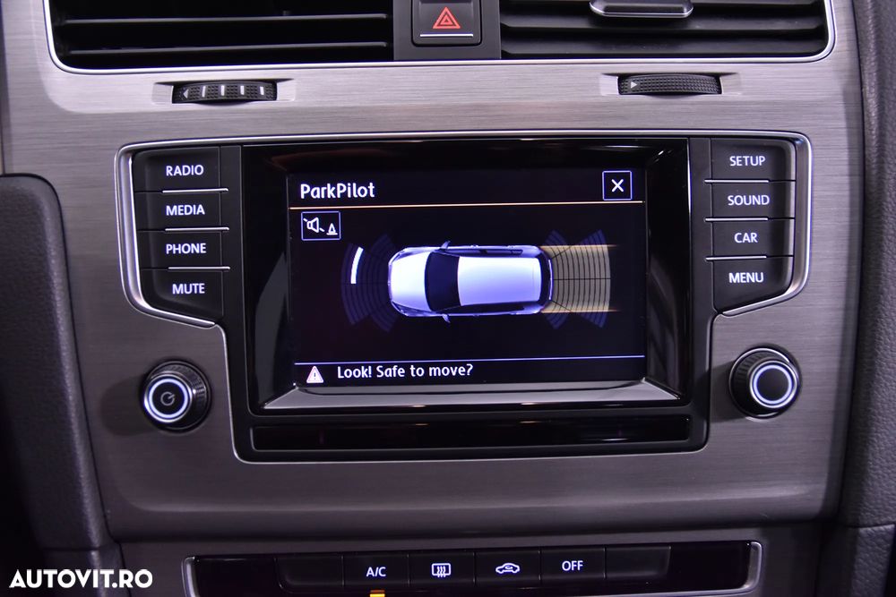Volkswagen Golf - 18