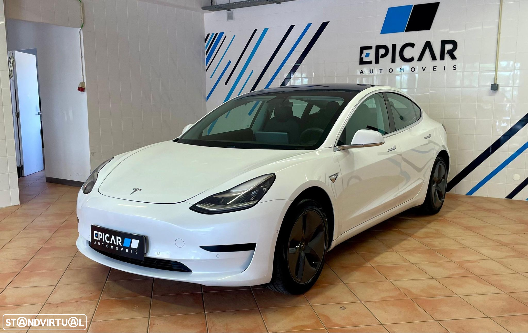 Tesla Model 3 Standard Range Plus RWD - 2