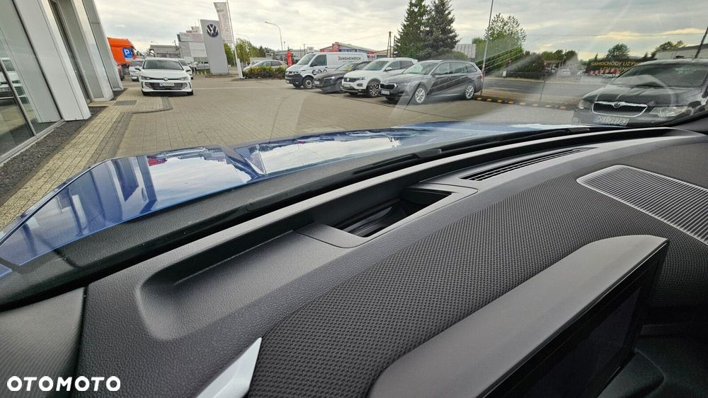 Volkswagen T-Roc - 18