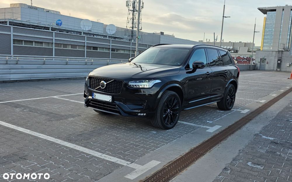 Volvo XC 90 B5 D AWD Plus Dark - 4