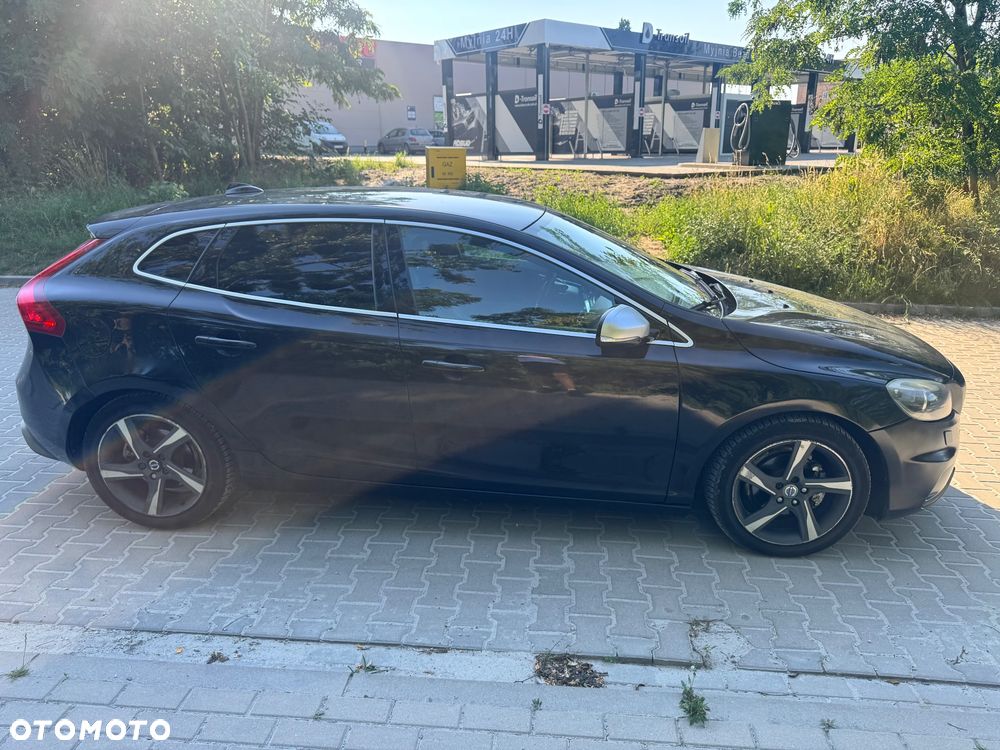 Volvo V40 D2 R-Design - 5